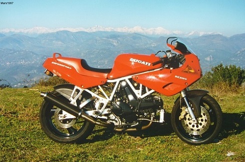 8ème moto DUCATI 750 SS